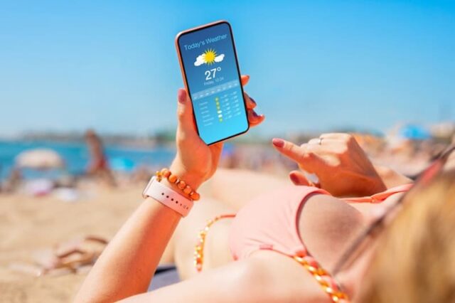 How to Keep Your Smartphone Cool During the Summer