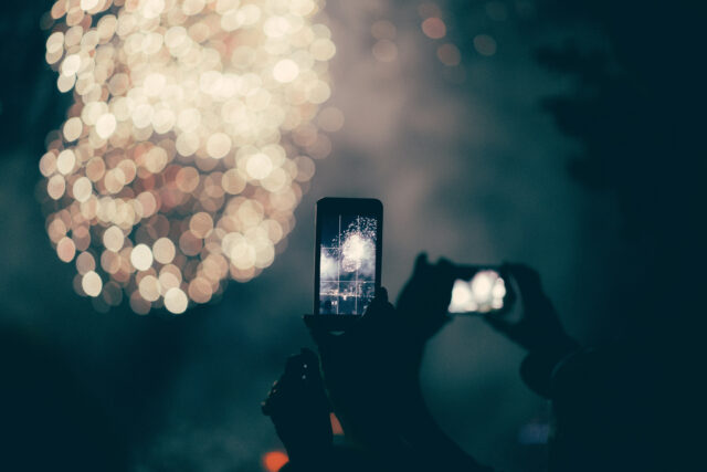 Essential Smartphone Features for Stunning New Year’s Eve Photos